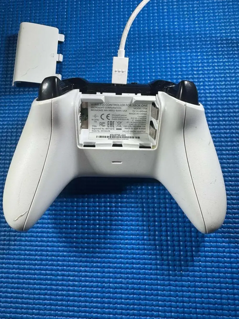 Microsoft Xbox One Wireless Controller Model 1708 White